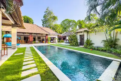 Image de Villa Alore 6br  Pool Villa 7mnt walk to the beach