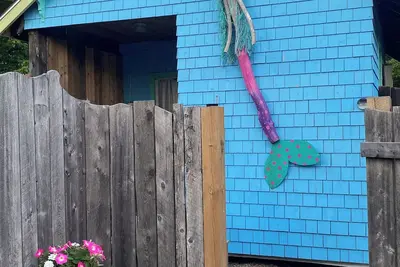 Image de Conveniently located in the centre of the South Shore. Close to everything