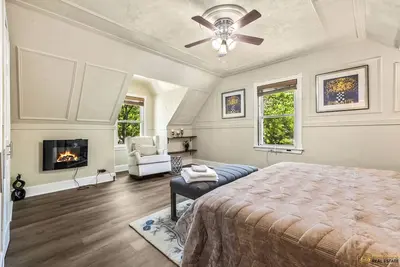 Image de Charming 3-bedroom house with cinema room massage chair in peaceful Evanston