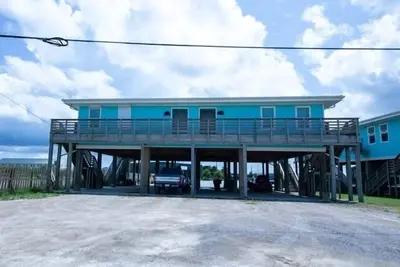 Inshore Paradise: Steps from the marsh