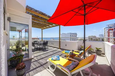 Image de Penthouse Living with Rooftop Terrace & Sea Views