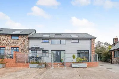 Image de 2 chambres à coucher à Crediton