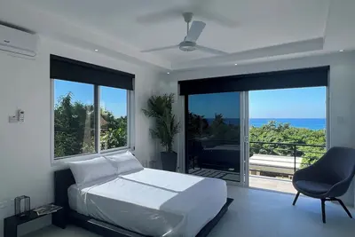 Image de Whitehouse Villa Pool Ocean View Private Studio