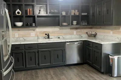 Image de 3-bedroom apartment in cool Cullman with Ac, WiFi