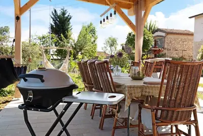 Image de Cottage with large garden in Lugana wine region near Peschiera