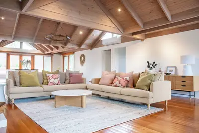 Image de Back Beach Tranquility – Stylish 3br Retreat near Blairgowrie’s Back Beach