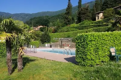 Image de Court of Dreams - Mountain and Lake