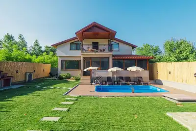 Image de Sepetçi Göl Evi on Sapanca Lake, Kartepe Eşme Kocaeli, Tourism Facility No. 21780