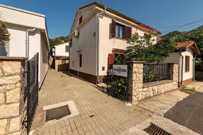 Superbe maison à Karlobag avec WiFi