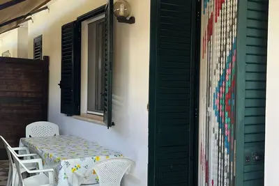 Image de Cozy vacation home a stone's throw from the sea and center - Mancaversa