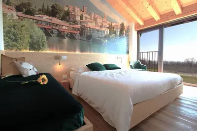 Image de Maison de vacances privée avec bain à remous, Wifi, sauna, climatisation, piscine privée, Tv