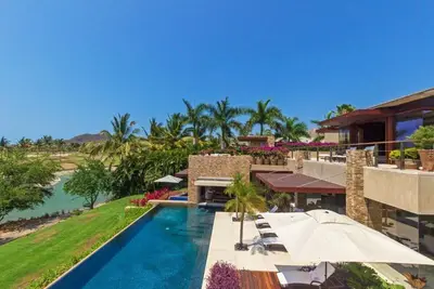 Image de Please Inquire Before Booking – Luxury Villa