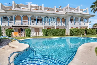 Image de Appartement \"Chill Beach\" avec piscine partagée, Wi-Fi et climatisation