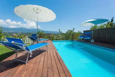 Image de Villa \"Einstein House\" avec piscine privée, Wi-Fi et climatisation