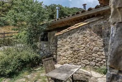 Image de Chambre 'Xarel-lo' avec vue sur la montagne, piscine et terrasse partagées