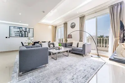 Image de Family-Friendly 2br, Near Circle Mall and Jvc Park, Hanover Square, Jvc