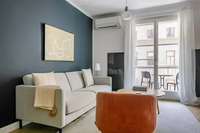 Image de Blueground | Wieden, balcony, nr Belvedere