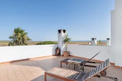 Image de Appartement 'Nueve Pies Surfhouse' avec vue sur la mer, terrasse privée et Wi-Fi