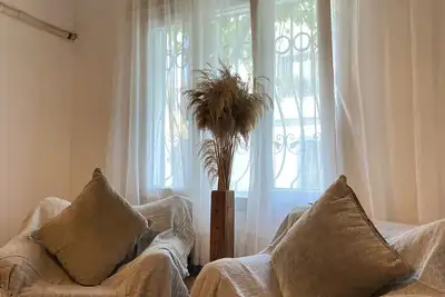 Image de Charming 2-bedroom private house with Ac, WiFi in Kusadası