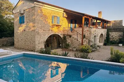 Image de Stone house Emilia with pool on the island of Krk