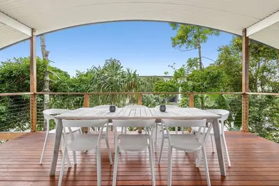 Image de Beach Shacks 1  240m to Beach with Pool, Spa and Bbq