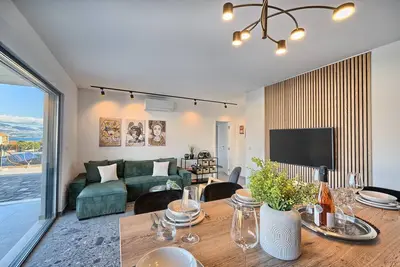 Image de Bura Breeze - Sea-View Garden Apartment