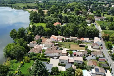 Image de Maison spacieuse à Libourne – Proche Saint-Émilion et Bordeaux