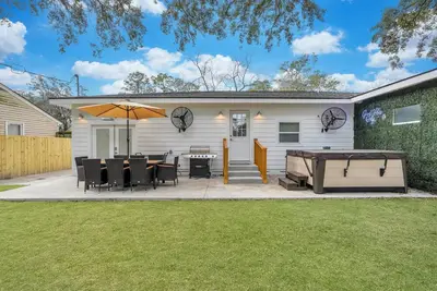 Image de Hot Tub, Game Room, 5mi Downtown Savannah