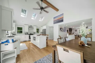 Image de Recently renovated 3 bedroom