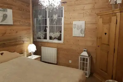 Image de Chalet \"La Petite Chaumière\" avec vue sur les montagnes, terrasse privée et Wi-Fi