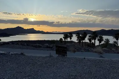 Image de View House! Charming 2-bedroom house with Ac, WiFi in peaceful Parker