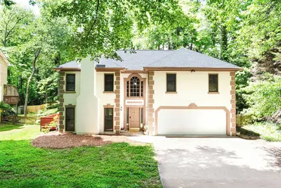 Image de Cozy and Private home in Roswell