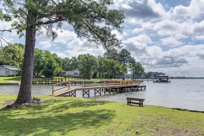 Image de Lake Wateree Retreat: Dock & Screened Porch!