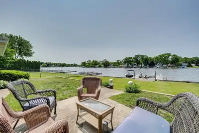 Image de Riverfront Retreat w/ Dock & Kayaks in McHenry