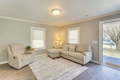 Image de Close to Shops, Eats & Hospital: Roxboro Retreat