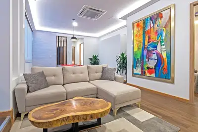 Image de 7-Bedroom Penthouse perfect location.