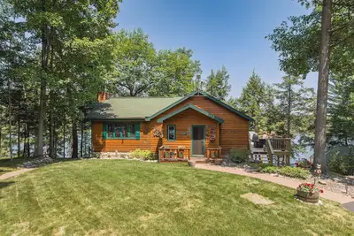 Image de Lakefront Cabin Resort – 11 Bedrooms, 4 Cabins, Sleeps 25 – Lake Tomahawk, Wi