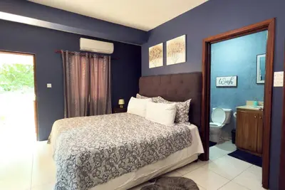 Image de Urban Escape - 2 Bedroom, 2 Bathroom Condo in Rodney Bay Gros Islet