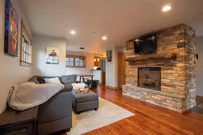 Image de Urban Comfort Downtown, King Bed, Garage