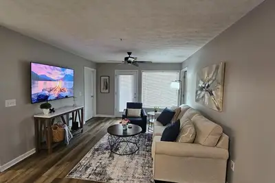 Image de 3 bed/3 bath condo close to everything! 1. 5 miles from Jordan-Hare Stadium