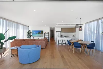 Image de 302 Penthouse Portarlington Sleeping 6