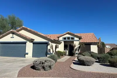 Image de 4-bedroom house in welcoming Goodyear, Az with WiFi, Ac. Enjoy your stay