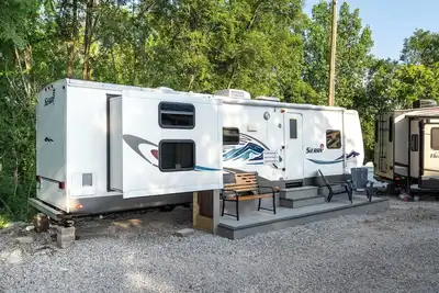 Image de Pet-Friendly 2br Camper with Fire Pit and Grill