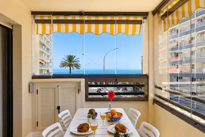 Image de Montemar Puerto - Terrasse, Piscine, 1 ligne de plage. Vues à la mer