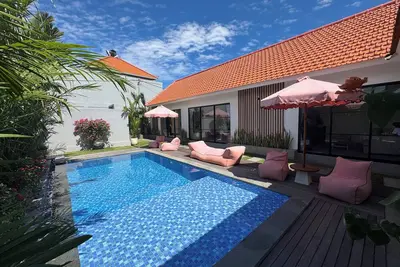 Image de A Sleek, Brand-New 3-Bedroom Villa Next to Peaceful Rice Fields
