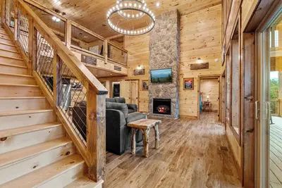 Image de Pool Cabin with Mountain View