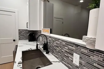 Image de Charming, Centrally Located near Colleges & Venues, Downtown Houston