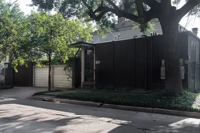 Image de 2br Montrose Stunning Space! A Foodies Dream Loc