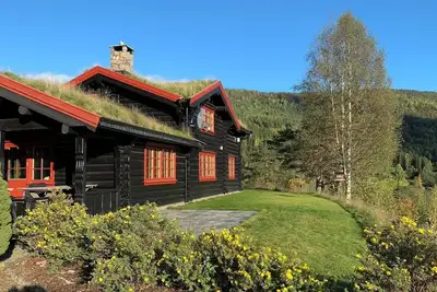 Image de Luxury hillside family home with panoramic views, sauna & hot tub