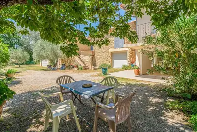 Image de Appartement 'La Velle' avec terrasse privée, jardin privé et Wi-Fi